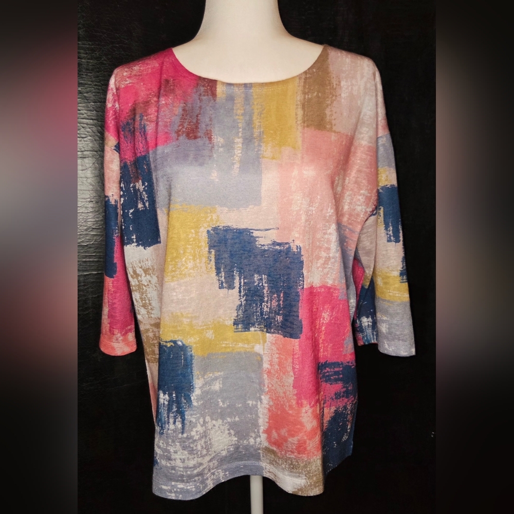 FDJ Collection 3/4 Sleeve Top, Vibrant Abstract Geometric Pattern Size Medium